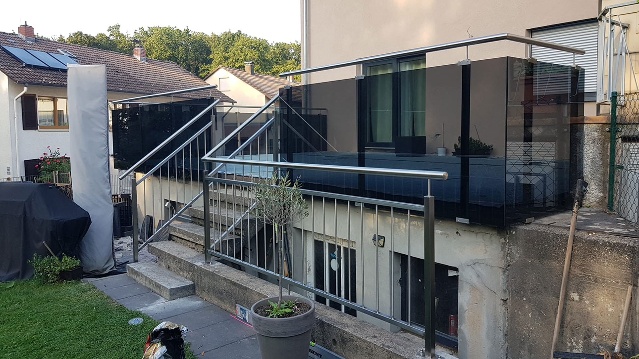 Modernes Glasgeländer für Wohngebäude